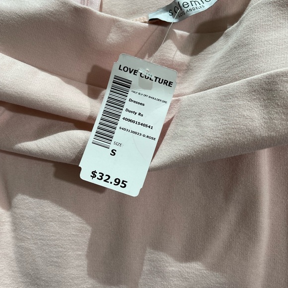 Love Culture Half Sleeve, Off shoulder Dress. New, never worn, with tags. - Picture 4 of 5